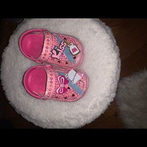 Princess crocs